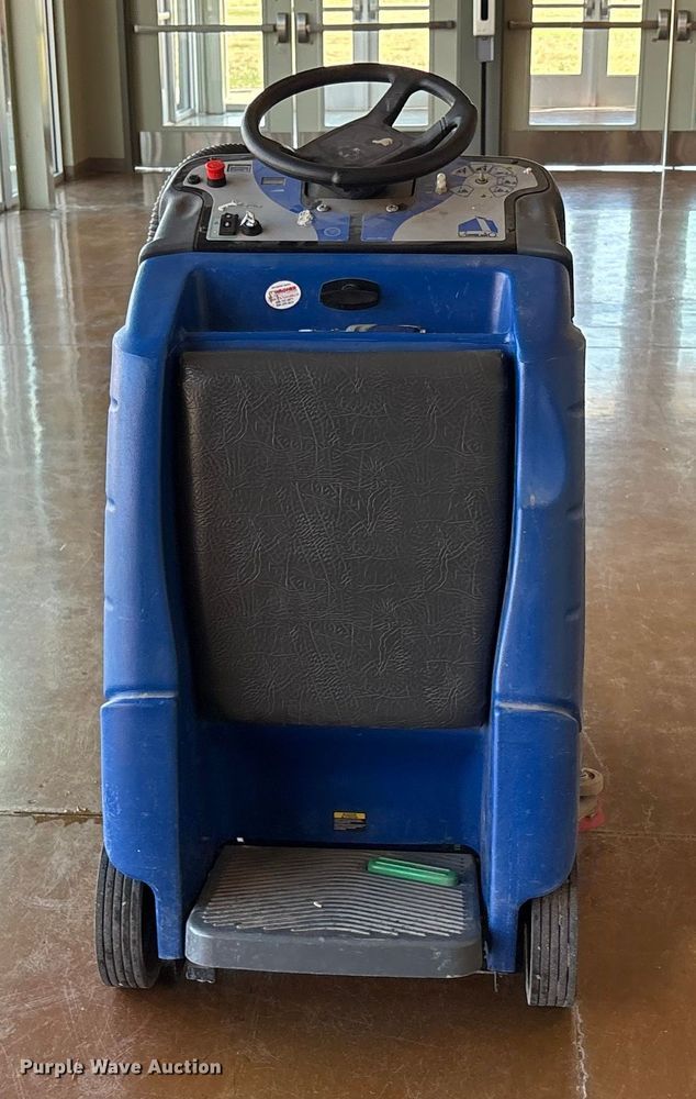 image for item EU4692 Chariot iScrub 24 floor scrubber