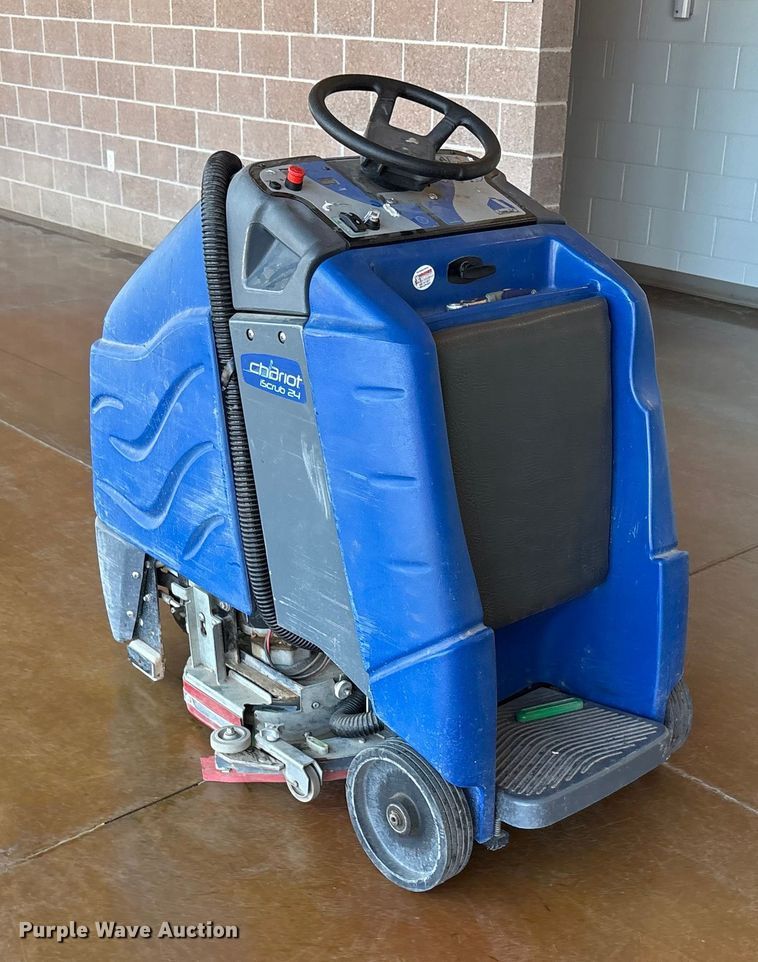 image for item EU4692 Chariot iScrub 24 floor scrubber