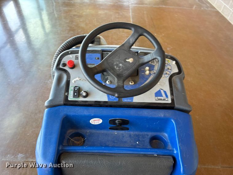 image for item EU4692 Chariot iScrub 24 floor scrubber