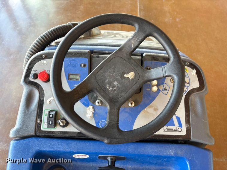 image for item EU4692 Chariot iScrub 24 floor scrubber