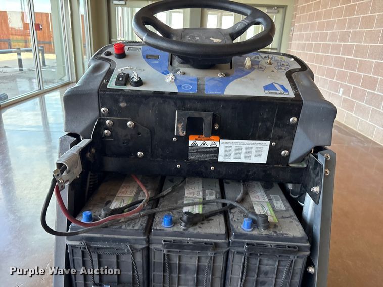 image for item EU4692 Chariot iScrub 24 floor scrubber