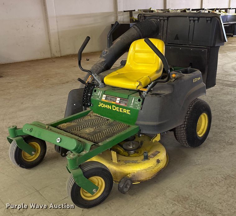 image for item EU4694 2011 John Deere EZtrak ZTR lawn mower