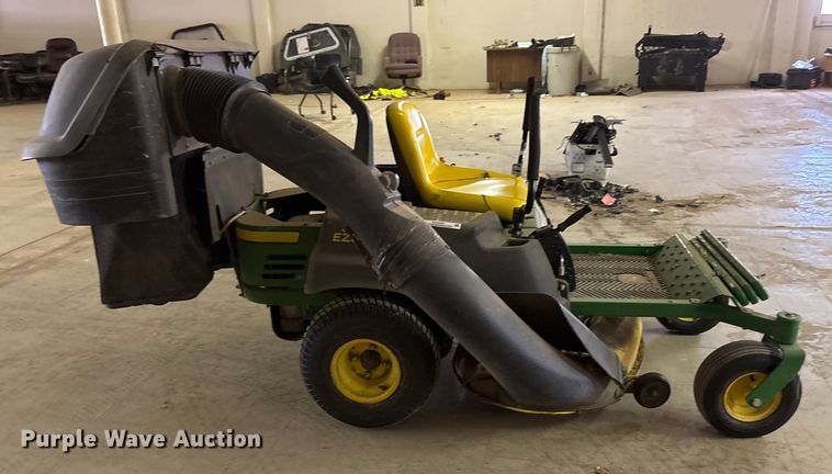 image for item EU4694 2011 John Deere EZtrak ZTR lawn mower