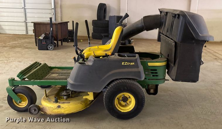 image for item EU4694 2011 John Deere EZtrak ZTR lawn mower