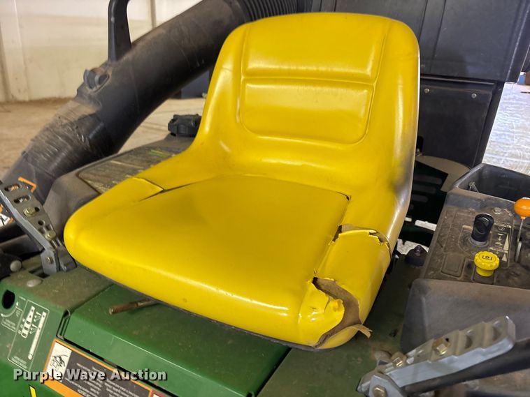 image for item EU4694 2011 John Deere EZtrak ZTR lawn mower