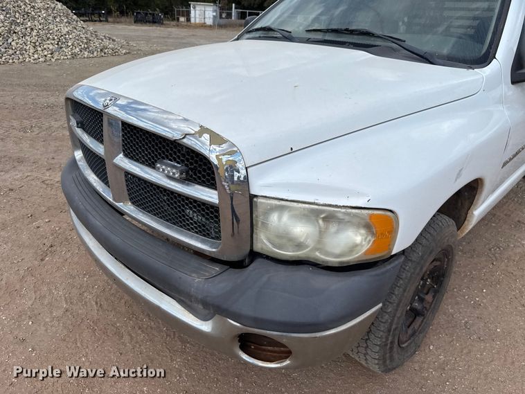 image for item EU5019 2002 Dodge Ram 1500 Quad Cab flatbed pickup truck