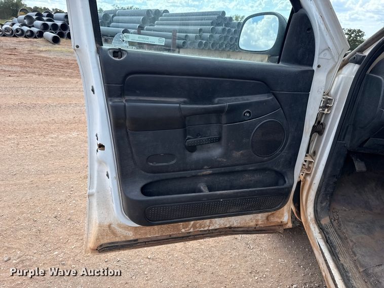 image for item EU5019 2002 Dodge Ram 1500 Quad Cab flatbed pickup truck