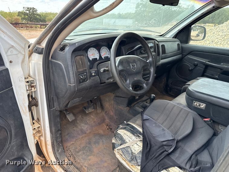 image for item EU5019 2002 Dodge Ram 1500 Quad Cab flatbed pickup truck