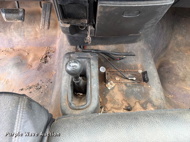 image for item EU5019 2002 Dodge Ram 1500 Quad Cab flatbed pickup truck