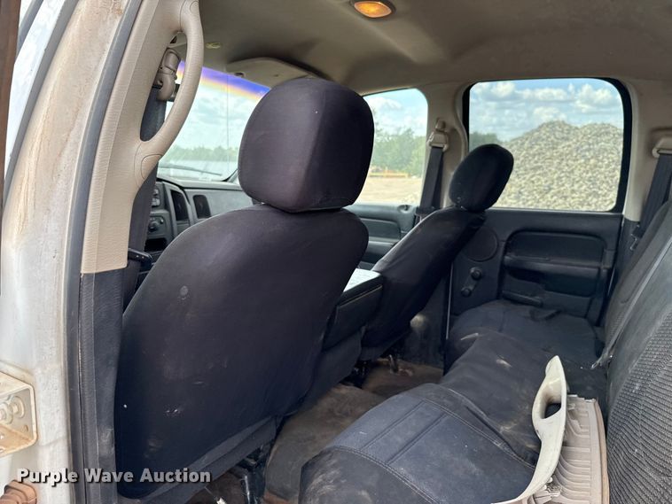 image for item EU5019 2002 Dodge Ram 1500 Quad Cab flatbed pickup truck