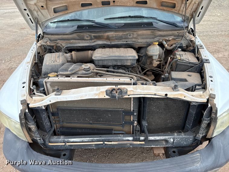 image for item EU5019 2002 Dodge Ram 1500 Quad Cab flatbed pickup truck