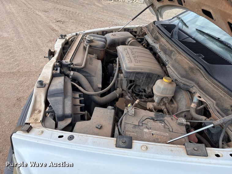 image for item EU5019 2002 Dodge Ram 1500 Quad Cab flatbed pickup truck