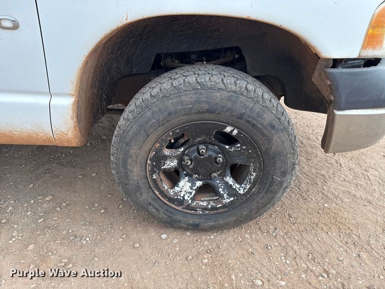 image for item EU5019 2002 Dodge Ram 1500 Quad Cab flatbed pickup truck