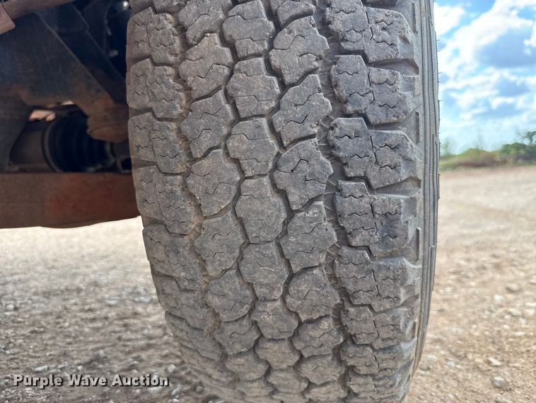 image for item EU5019 2002 Dodge Ram 1500 Quad Cab flatbed pickup truck