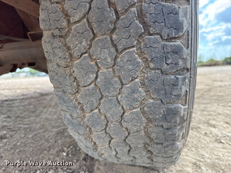 image for item EU5019 2002 Dodge Ram 1500 Quad Cab flatbed pickup truck