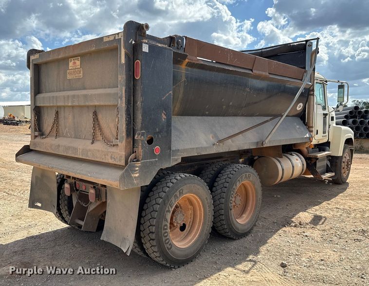 image for item EU5020 2010 Mack CHU613 dump truck