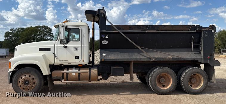image for item EU5020 2010 Mack CHU613 dump truck