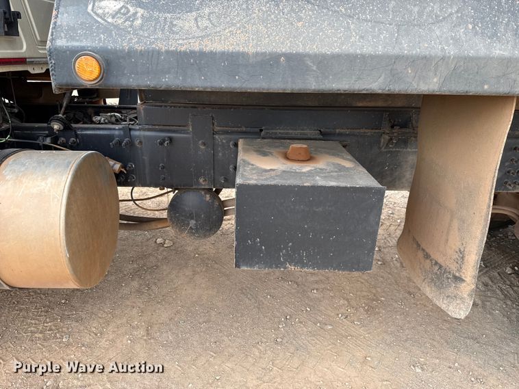 image for item EU5020 2010 Mack CHU613 dump truck