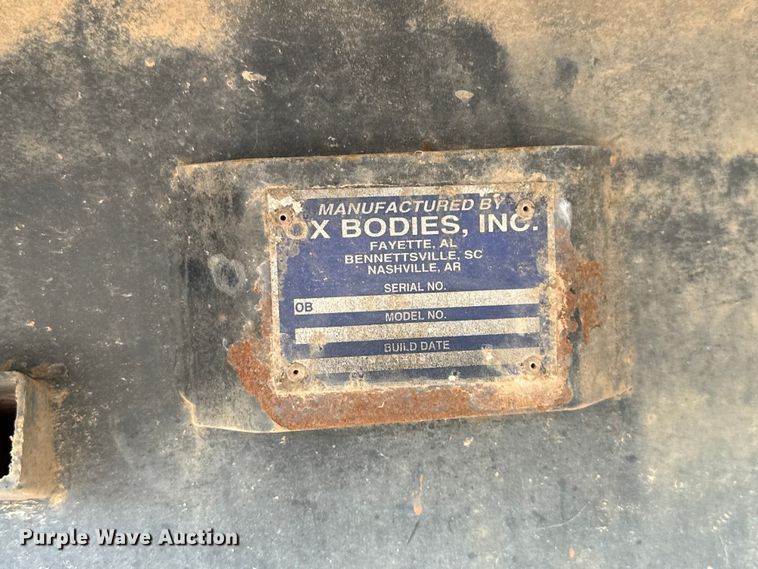 image for item EU5020 2010 Mack CHU613 dump truck