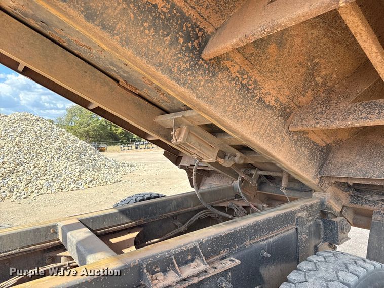 image for item EU5020 2010 Mack CHU613 dump truck