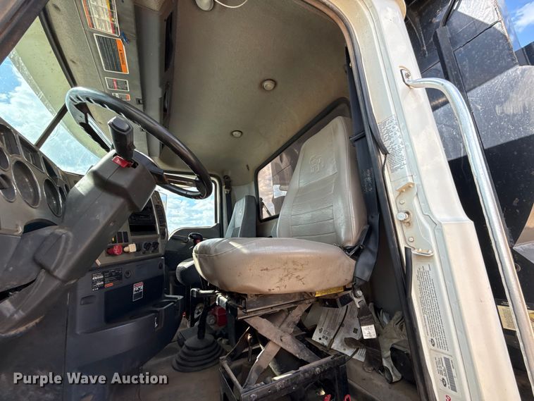 image for item EU5020 2010 Mack CHU613 dump truck