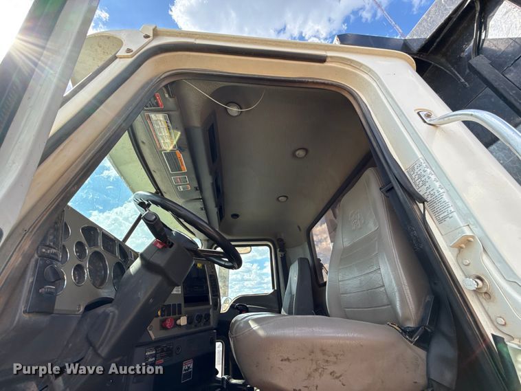 image for item EU5020 2010 Mack CHU613 dump truck