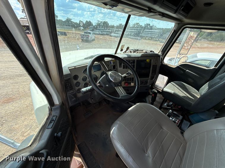 image for item EU5020 2010 Mack CHU613 dump truck