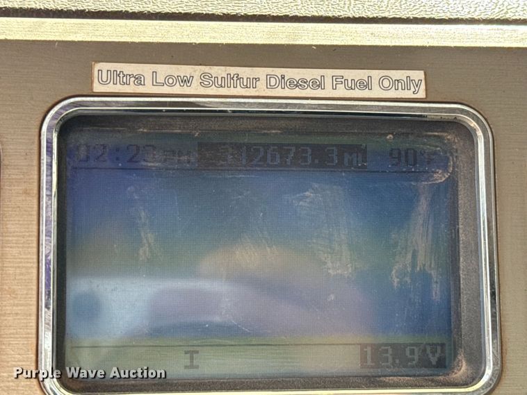 image for item EU5020 2010 Mack CHU613 dump truck