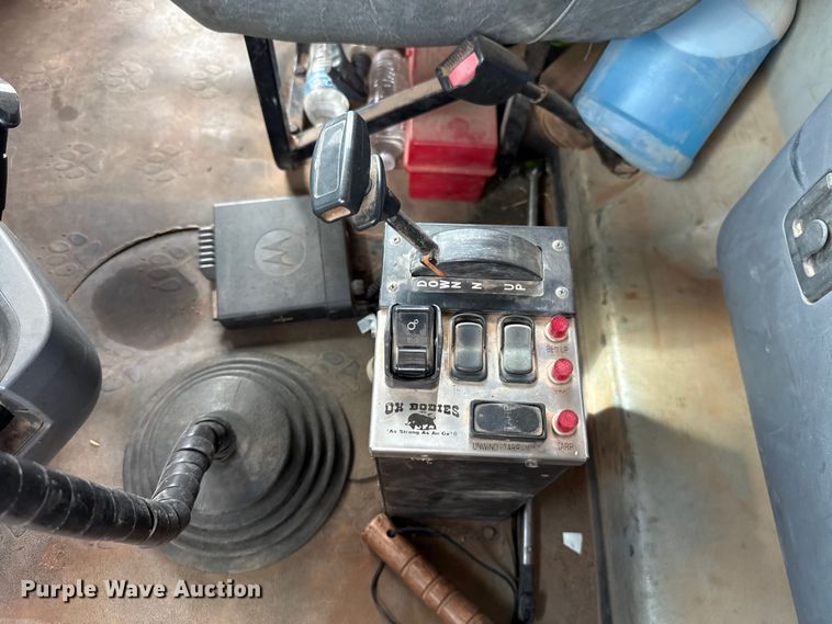 image for item EU5020 2010 Mack CHU613 dump truck