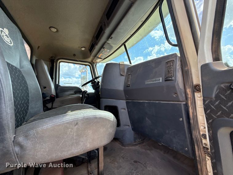 image for item EU5020 2010 Mack CHU613 dump truck