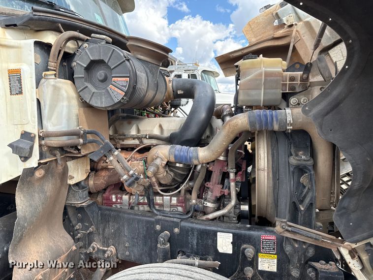 image for item EU5020 2010 Mack CHU613 dump truck