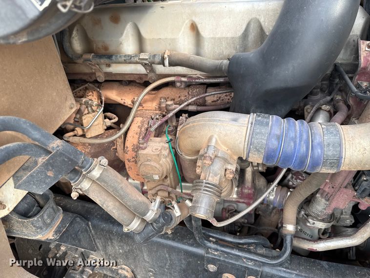 image for item EU5020 2010 Mack CHU613 dump truck