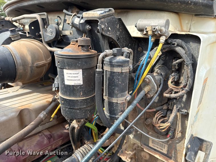 image for item EU5020 2010 Mack CHU613 dump truck