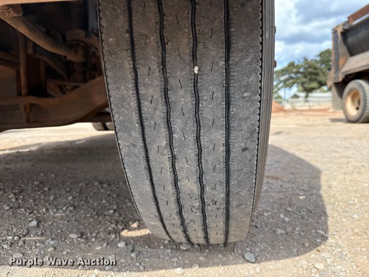 image for item EU5020 2010 Mack CHU613 dump truck