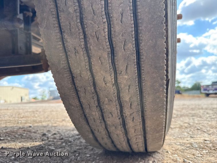 image for item EU5020 2010 Mack CHU613 dump truck