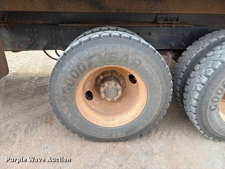 image for item EU5020 2010 Mack CHU613 dump truck