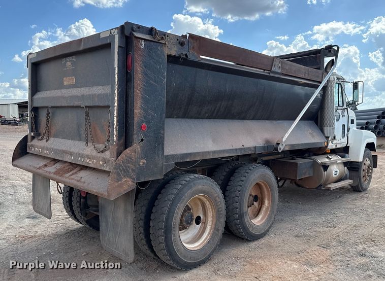 image for item EU5021 2003 Mack CH613 dump truck