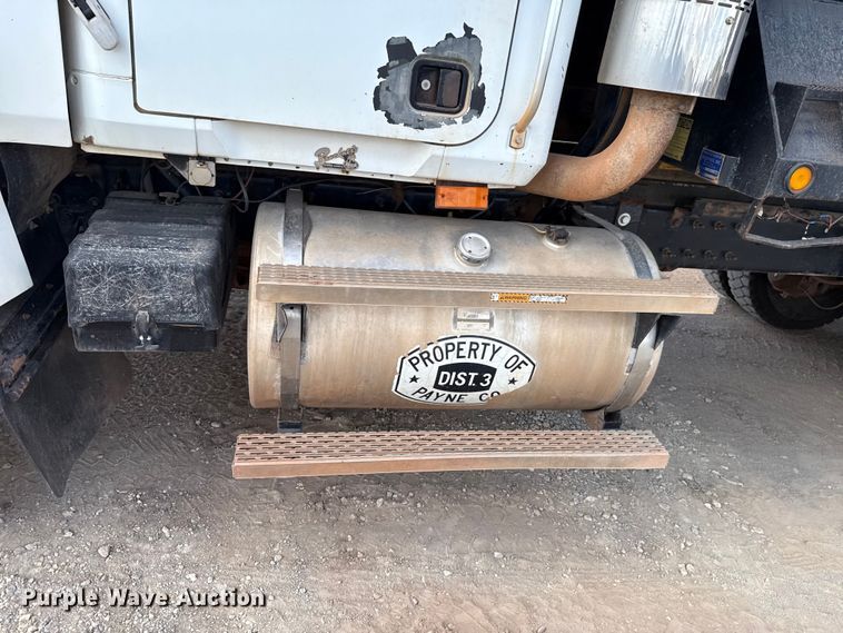 image for item EU5021 2003 Mack CH613 dump truck