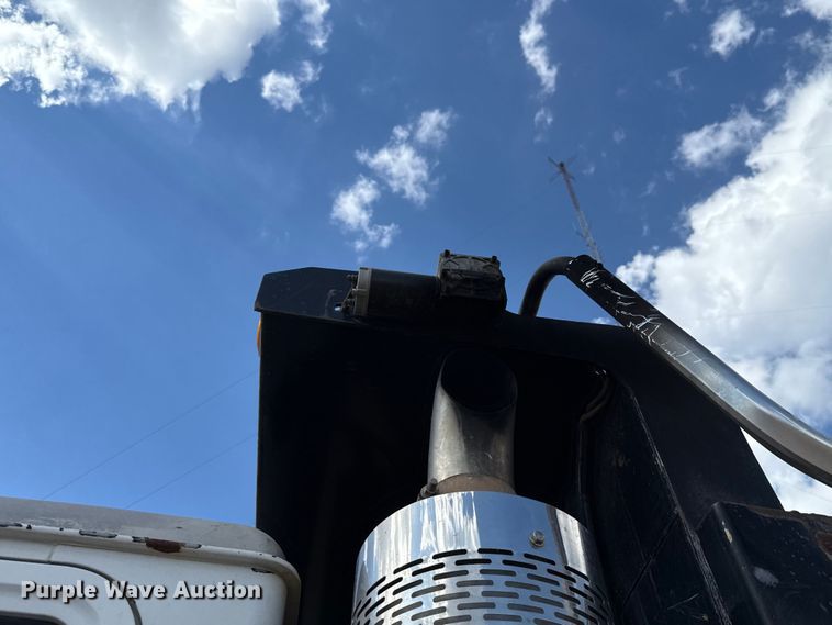 image for item EU5021 2003 Mack CH613 dump truck