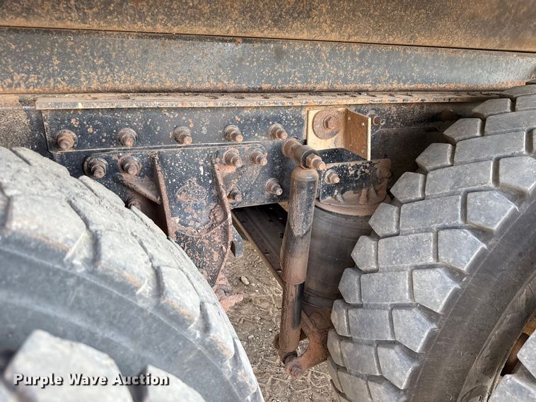 image for item EU5021 2003 Mack CH613 dump truck