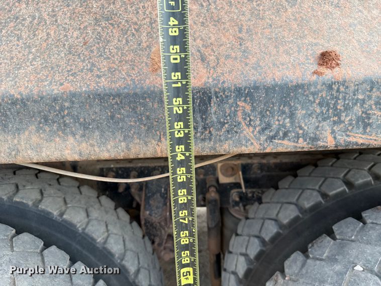 image for item EU5021 2003 Mack CH613 dump truck