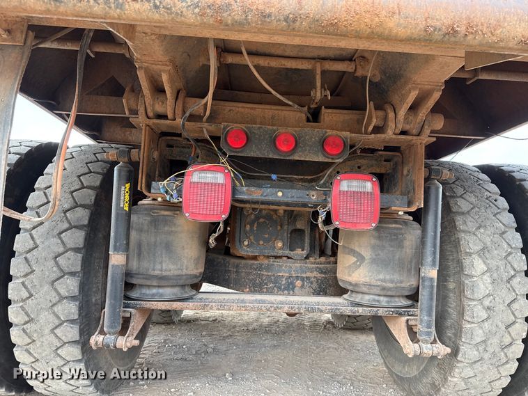 image for item EU5021 2003 Mack CH613 dump truck