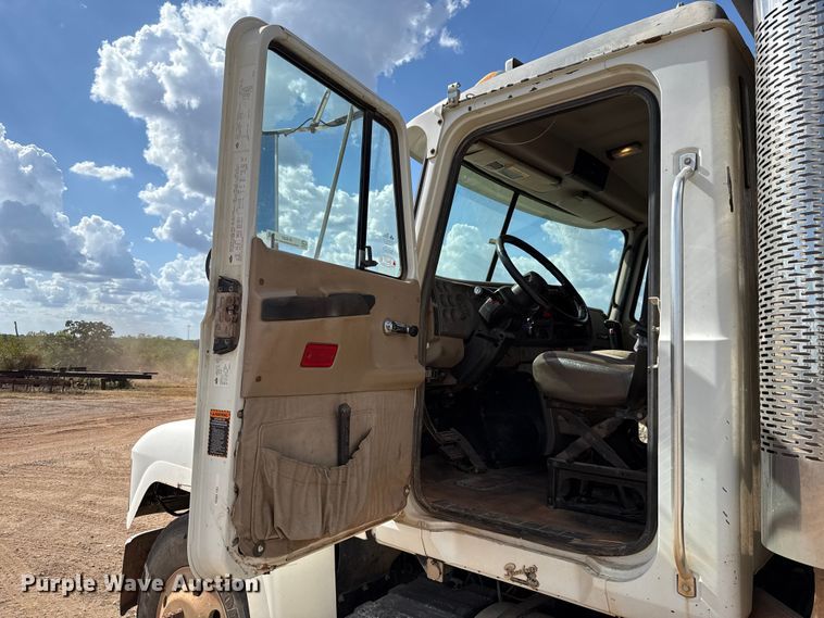 image for item EU5021 2003 Mack CH613 dump truck