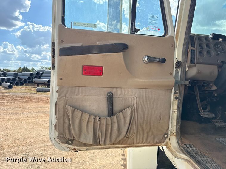 image for item EU5021 2003 Mack CH613 dump truck