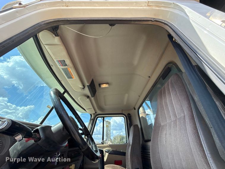 image for item EU5021 2003 Mack CH613 dump truck