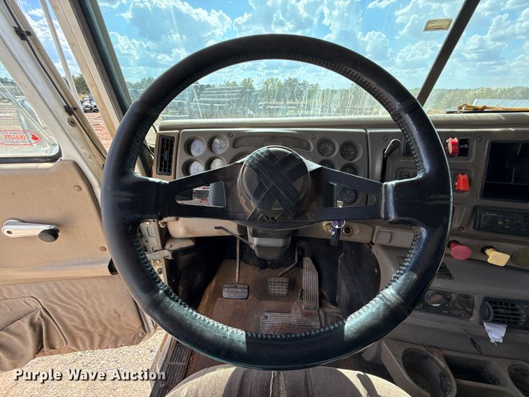 image for item EU5021 2003 Mack CH613 dump truck