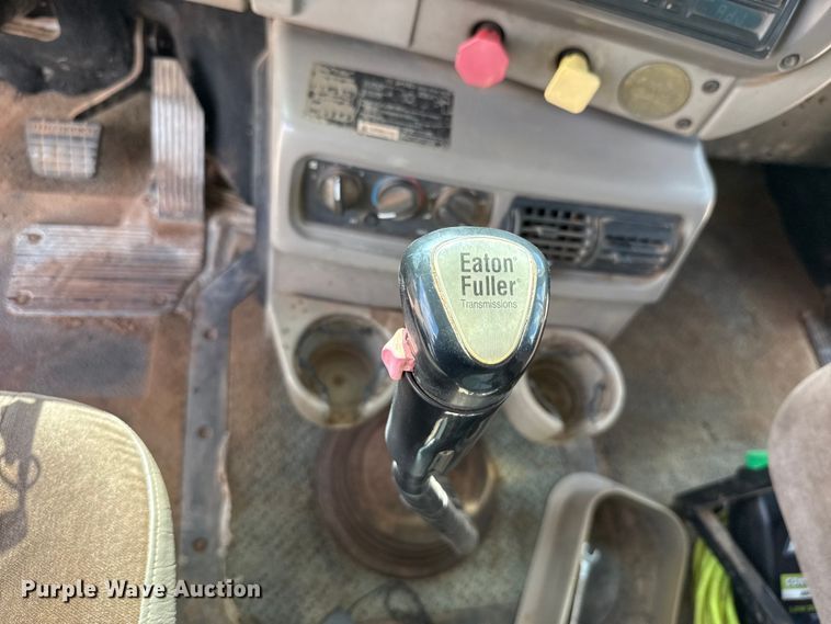 image for item EU5021 2003 Mack CH613 dump truck