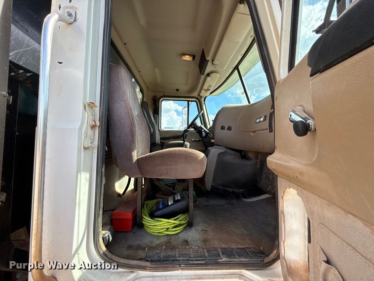 image for item EU5021 2003 Mack CH613 dump truck