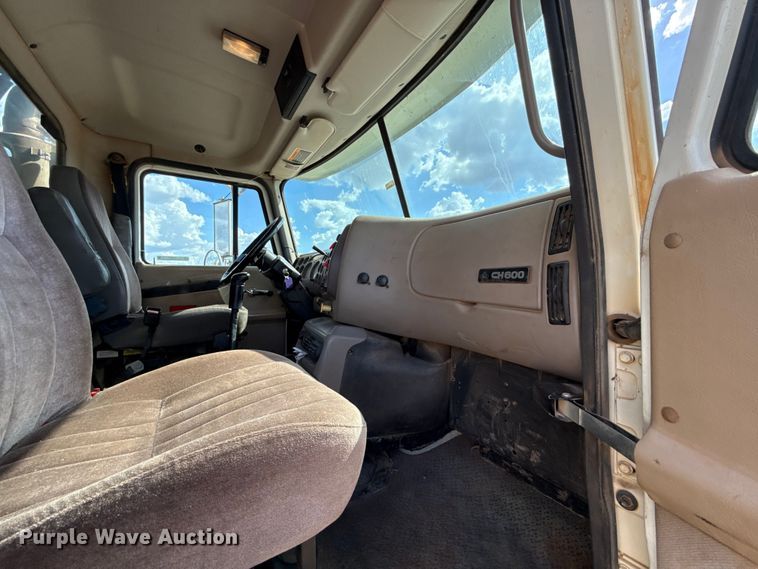 image for item EU5021 2003 Mack CH613 dump truck