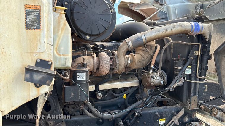 image for item EU5021 2003 Mack CH613 dump truck